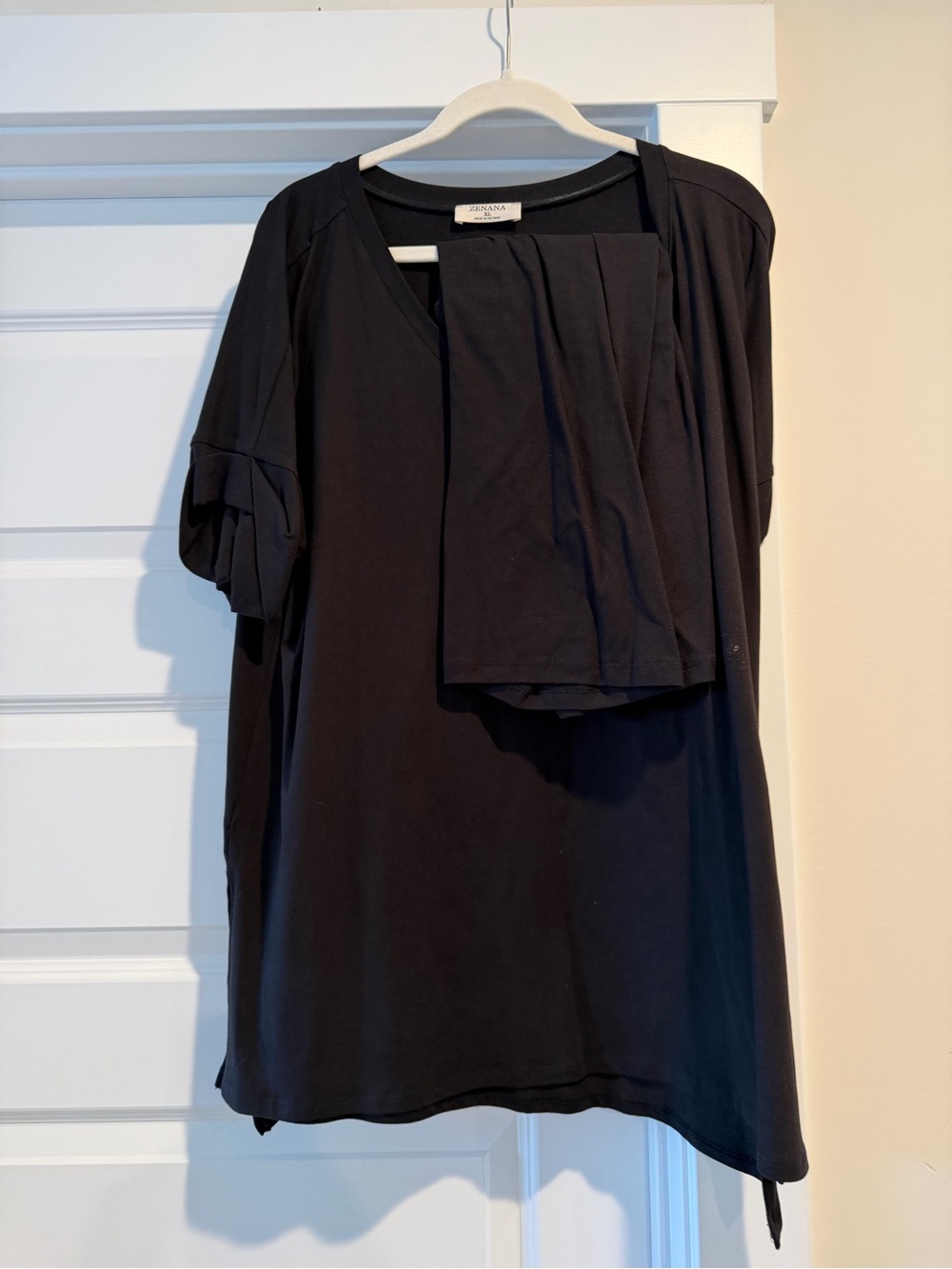 Black V-Neck Short Sleeve Top w/bike shorts